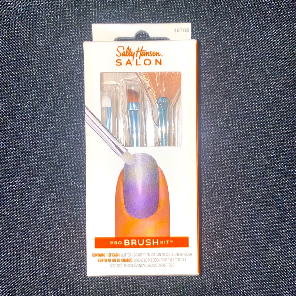 NEW Sally Hansen salon pro brush kit for nails